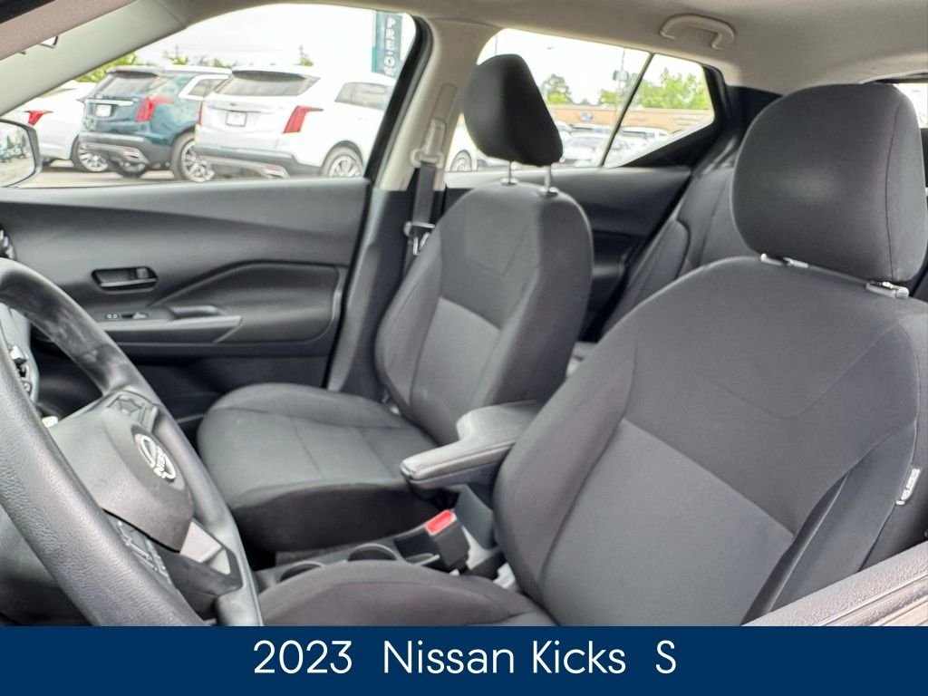 Used 2023 Black Nissan S image 7
