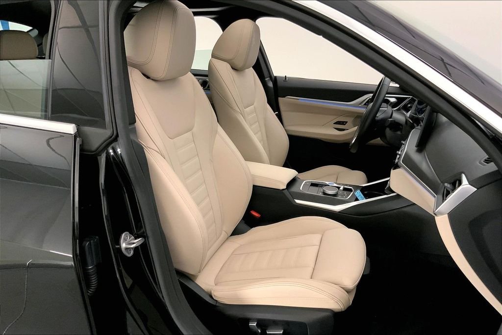 Certified Used 2023 Black Sapphire Metallic BMW  image 6