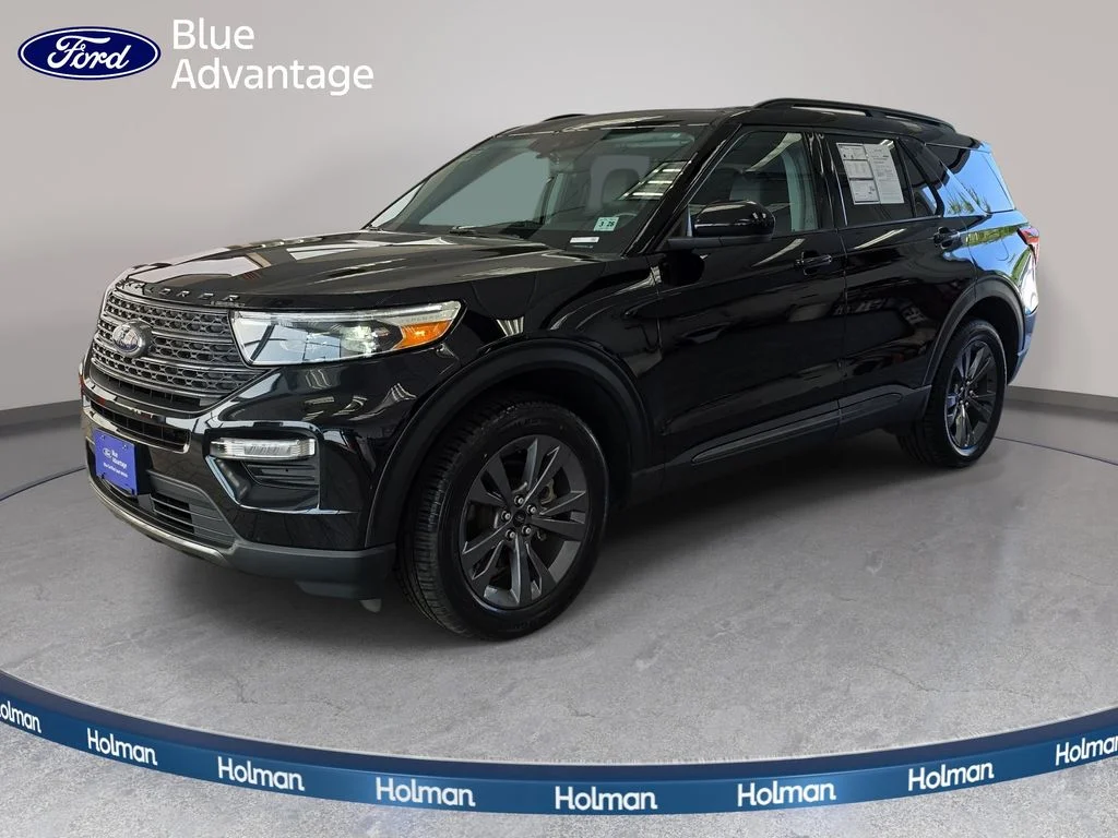 Certified Used 2023 Black Metallic Ford XLT image 1