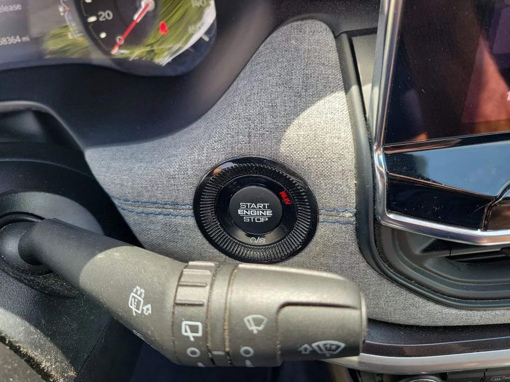 Used 2024 Bright White Clearcoat Jeep Latitude image 35