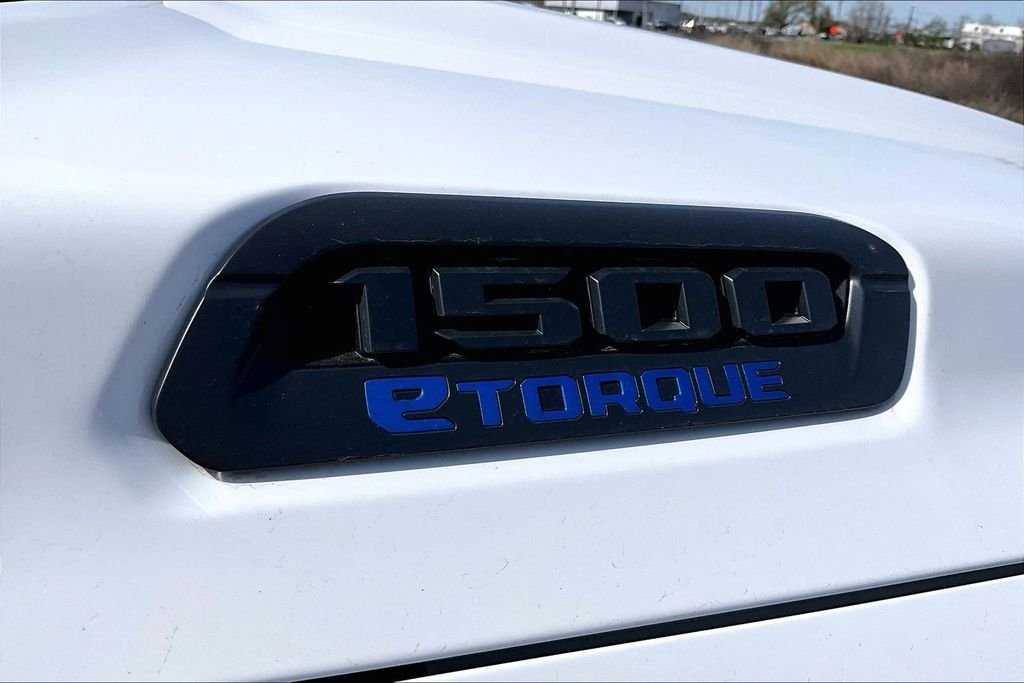 New 2026 Ram 1500 Express 4D Crew Cab