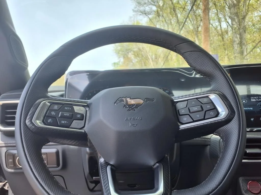 2025 Ford Mustang GT Premium Convertible - Photo 14