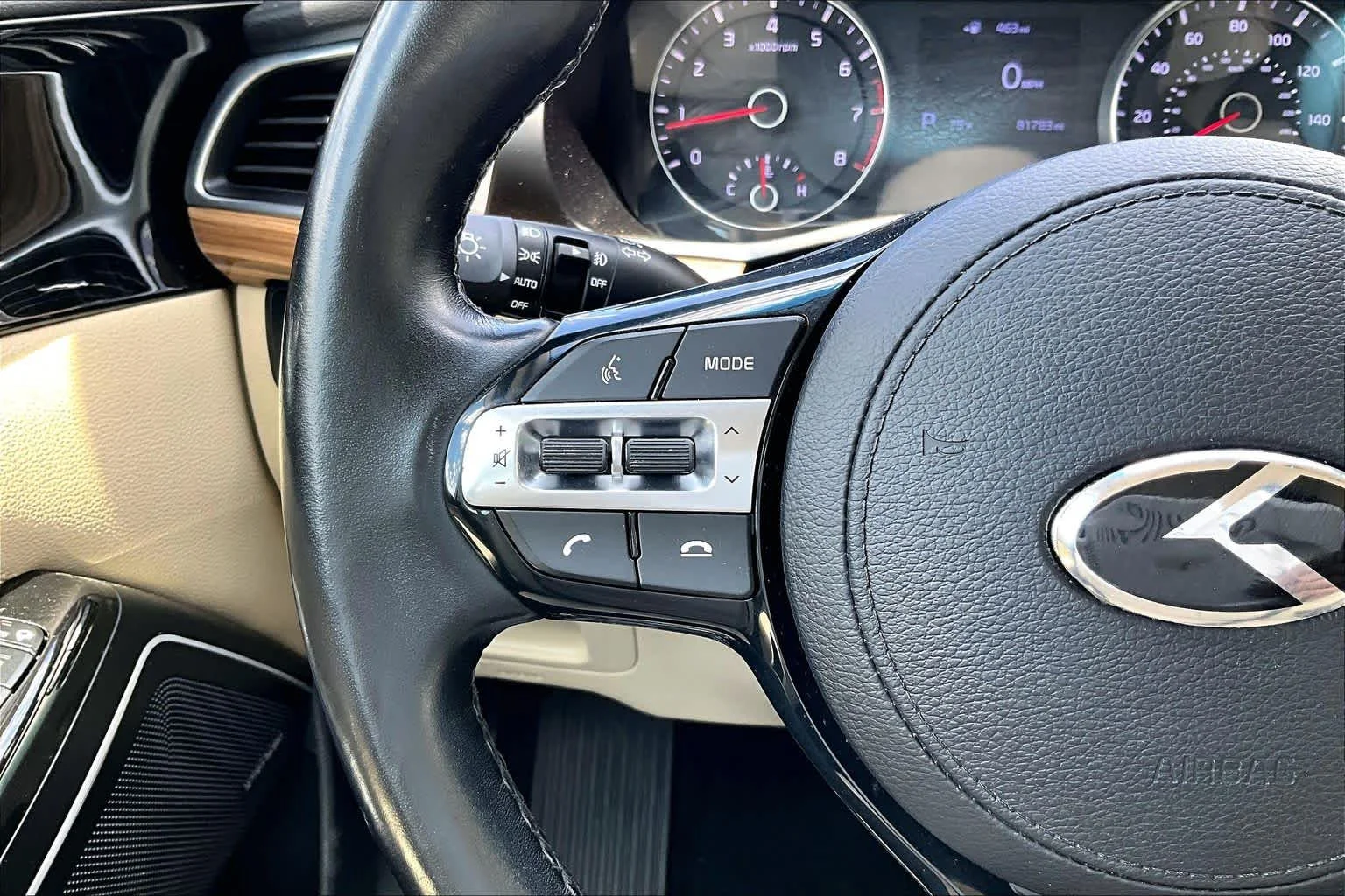 Used 2019 Snow White Pearl Kia Technology image 39