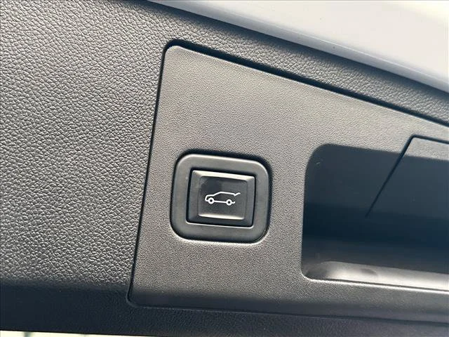 2023 Cadillac XT4 Premium Luxury - Photo 12