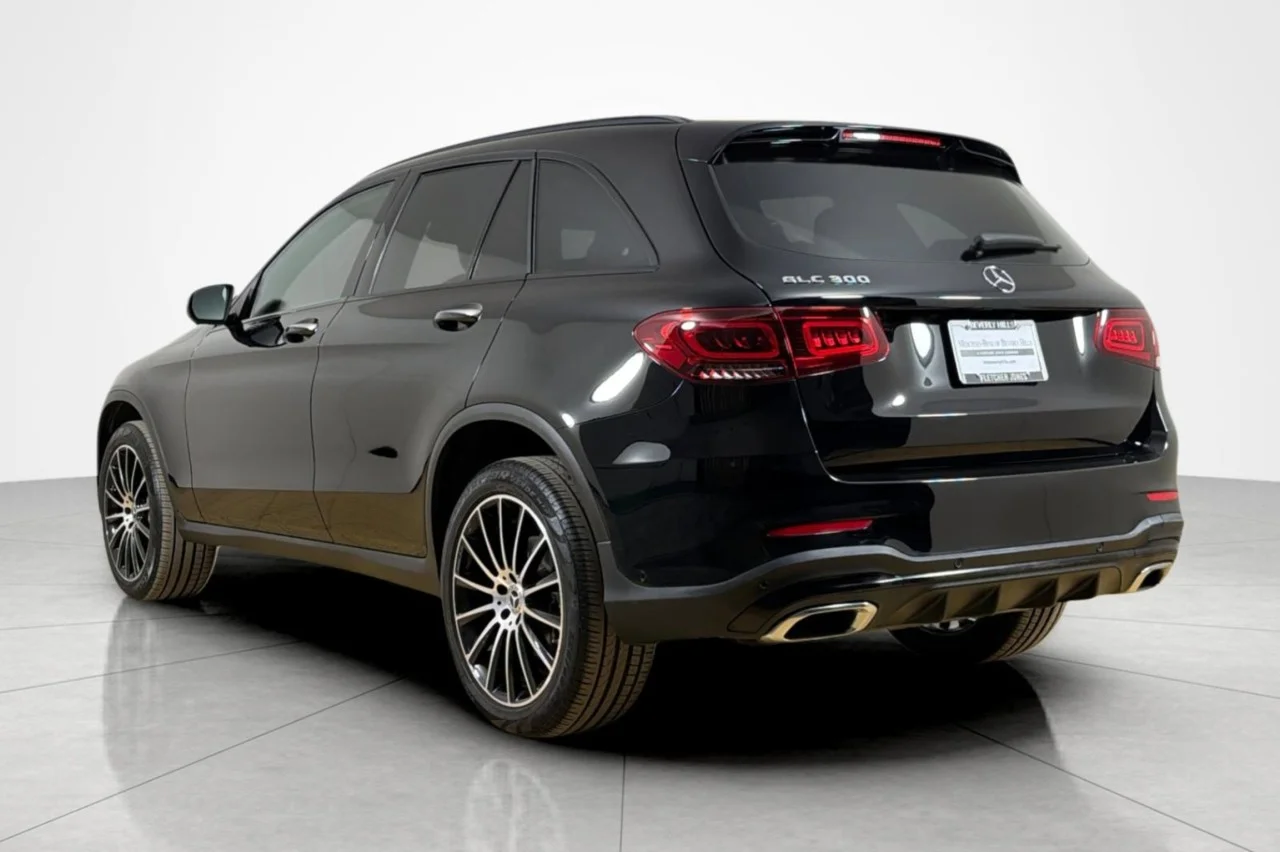 Certified Used 2022 Black Mercedes-Benz GLC 300 image 3