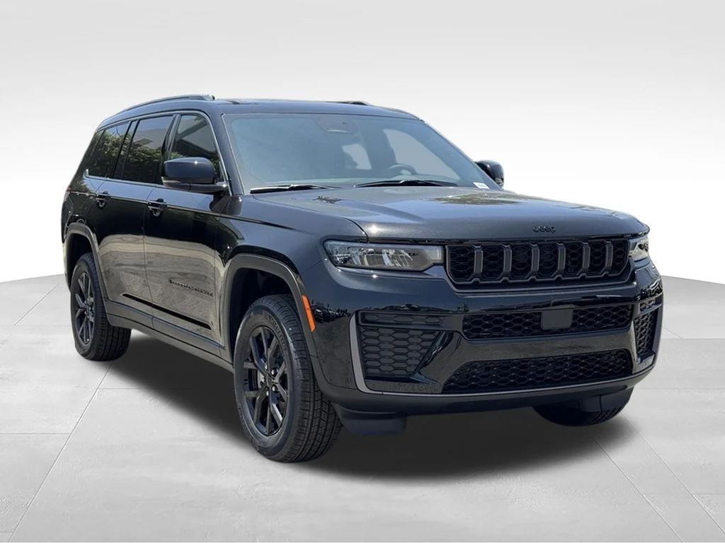New 2026 Diamond Black Crystal Pearl-Coat Exterior Paint Jeep Altitude image 4