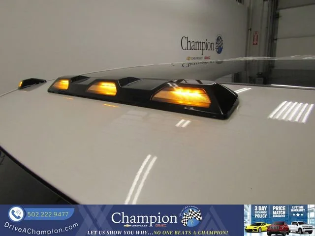 Used 2024 White Frost Tricoat GMC Denali image 22