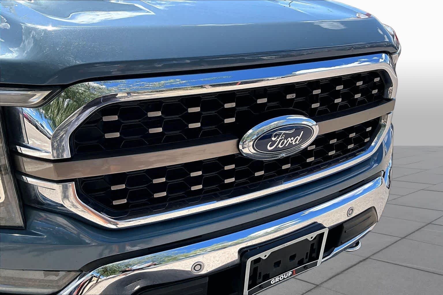 Used 2023 Azure Gray Metallic Tri-Coat/Stone Gray Ford King Ranch image 30