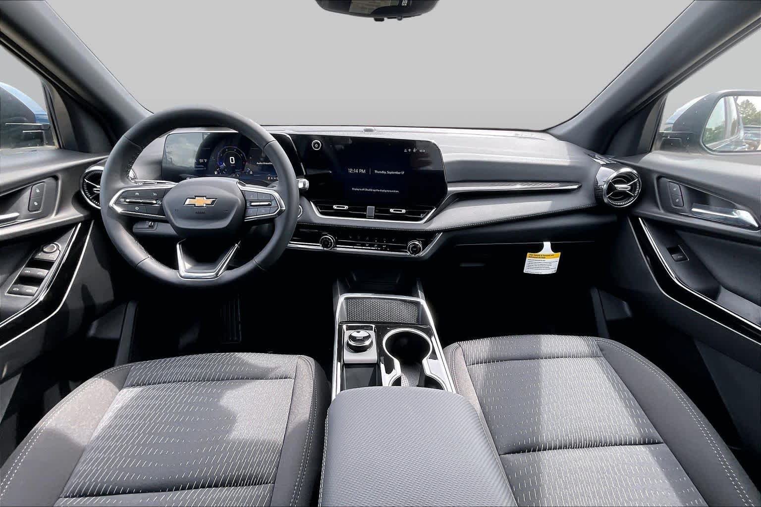 2027 Chevrolet Equinox LT - Photo 6