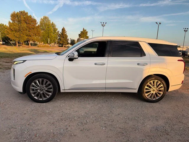 Used 2020 White Hyundai Limited image 7