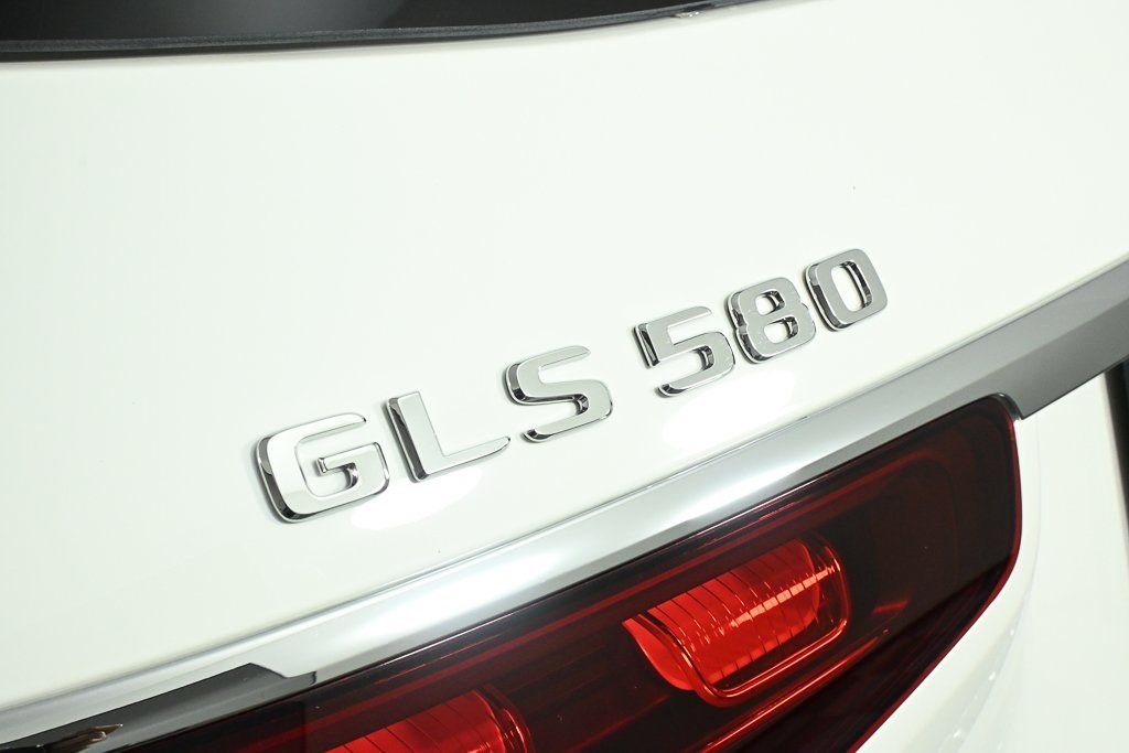 New 2026 Polar White Mercedes-Benz GLS 580 image 28
