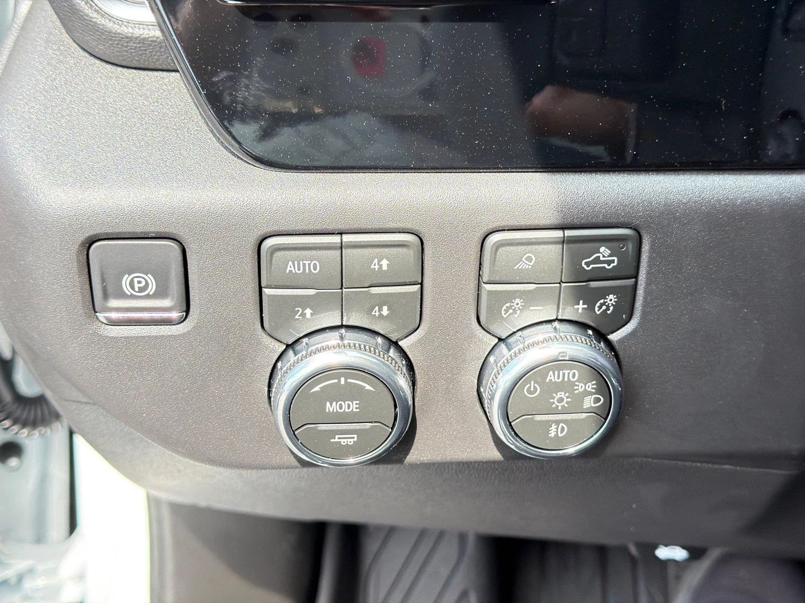 2026 GMC Sierra 1500 SLT - Photo 27