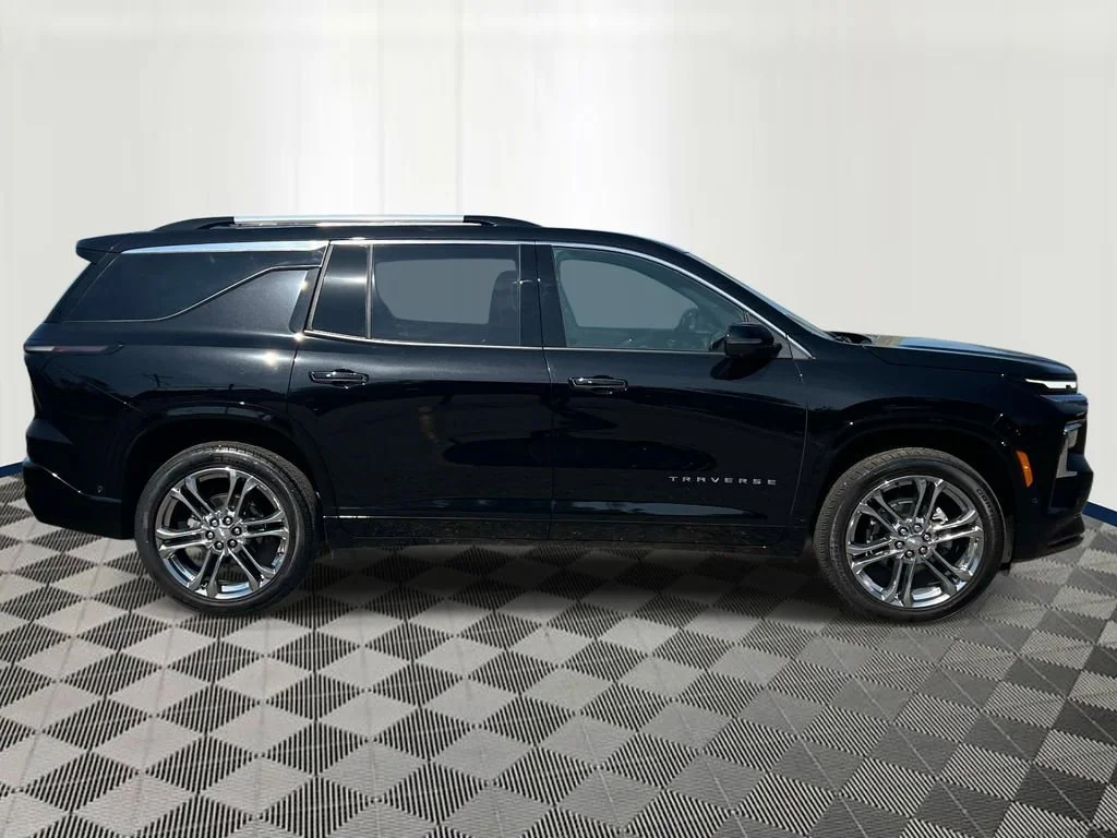 Used 2026 Mosaic Black Metallic Chevrolet High Country image 6
