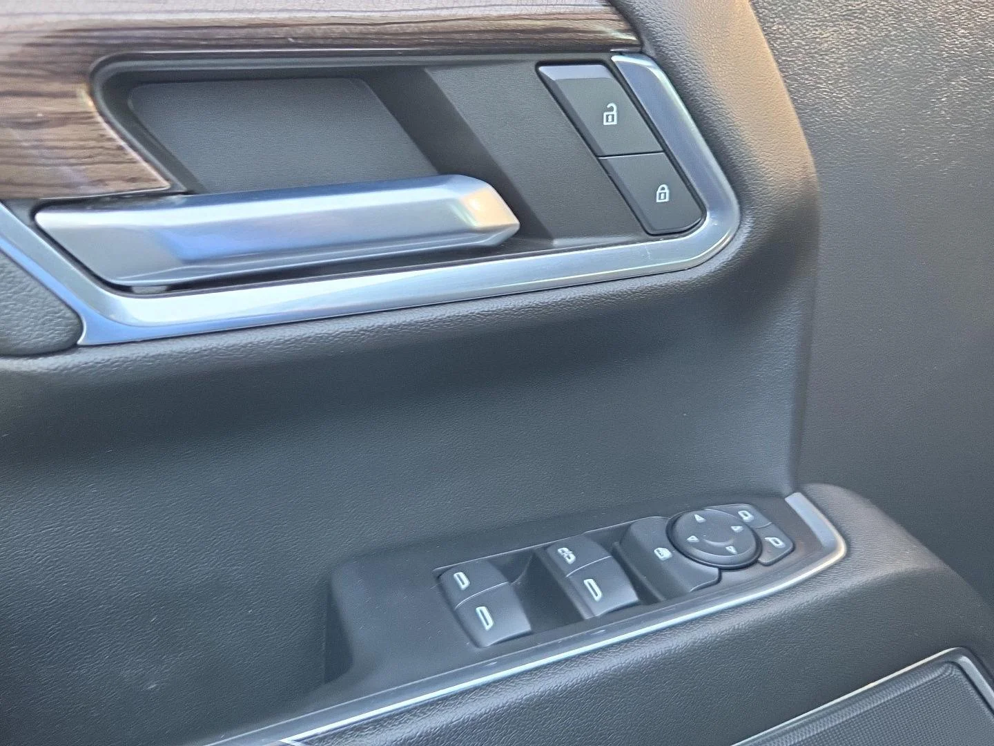 Used 2023 BLACK Chevrolet LT Trail Boss image 12