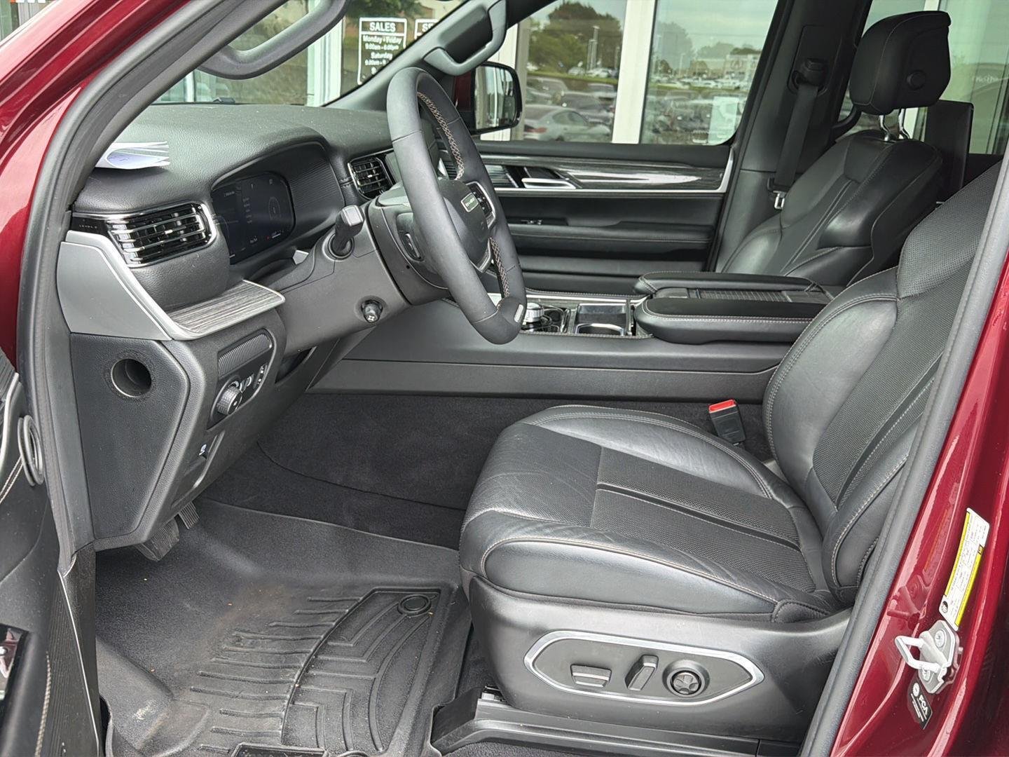 Used 2022 Velvet Red Pearlcoat Jeep Series II image 9