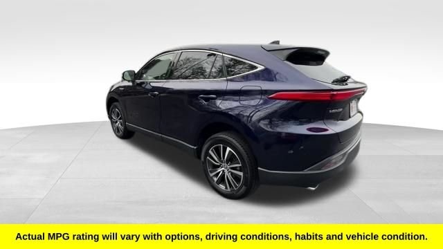 Used 2021  Toyota LE image 3