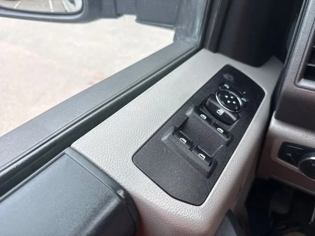 Used 2017 Oxford White Ford XL image 28