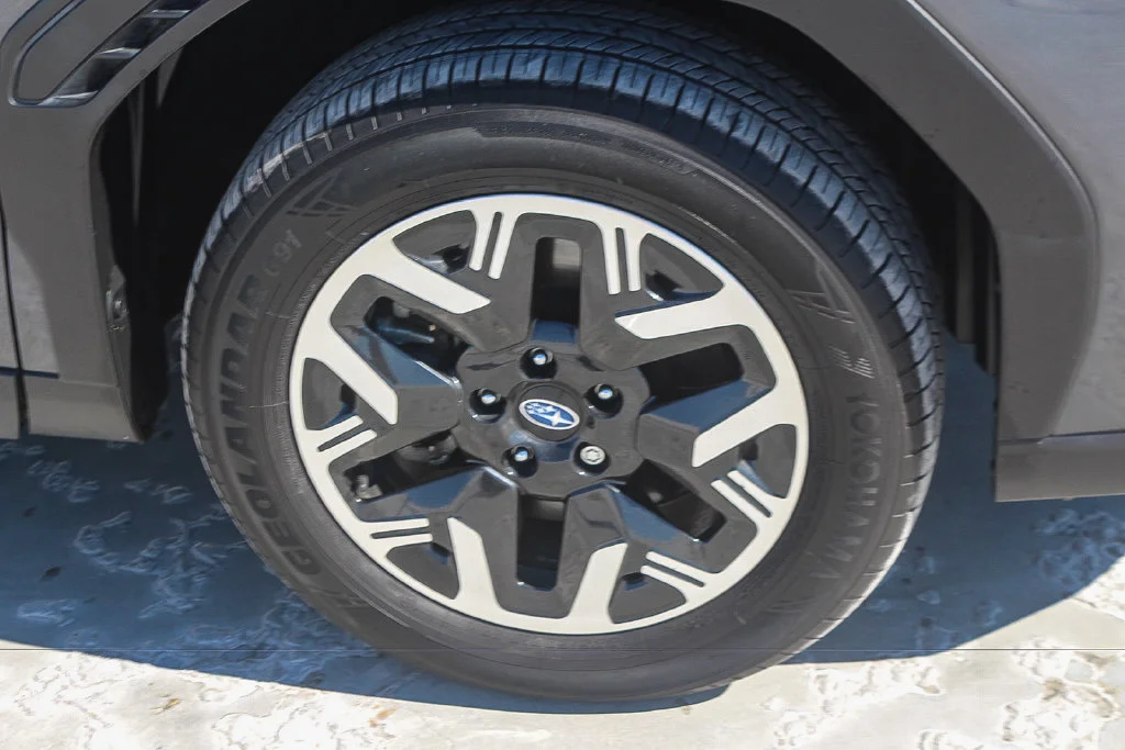 Used 2025 Gray Metallic Subaru Premium image 10