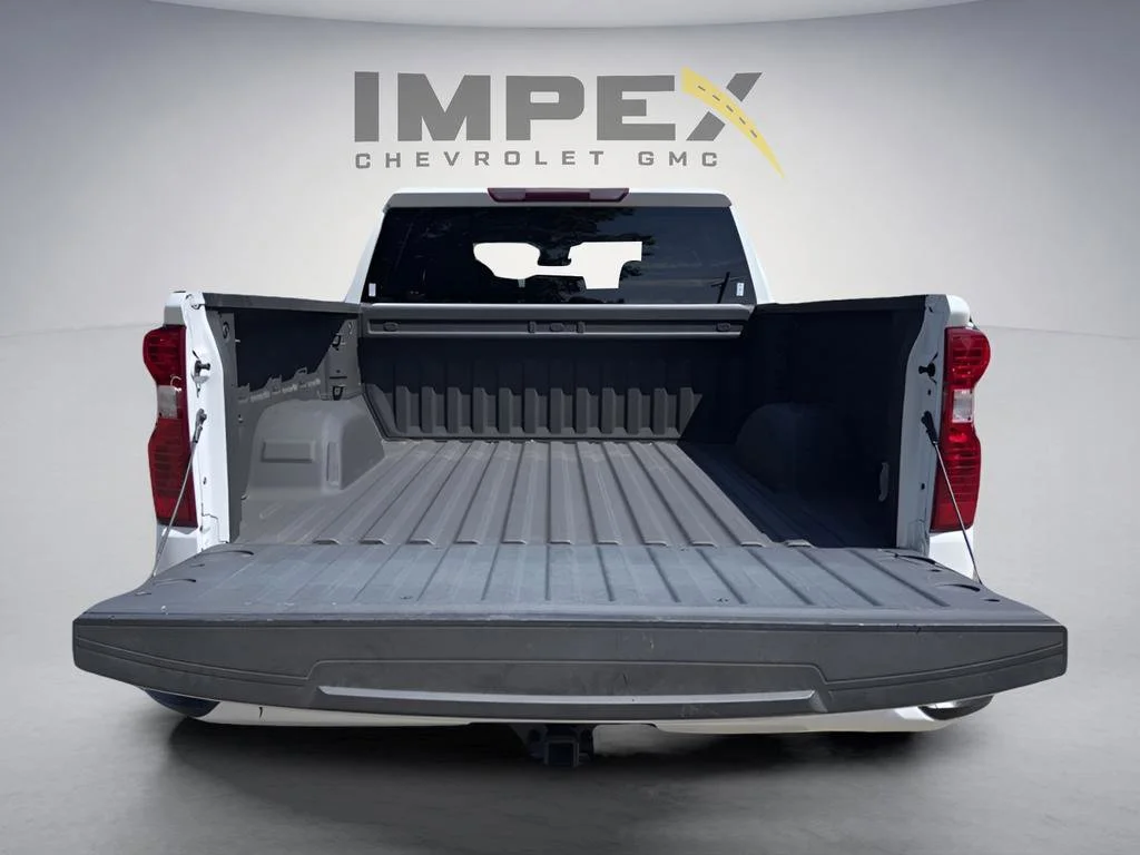 Used 2024 Summit White Chevrolet Custom image 12