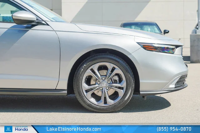 Used 2023 Lunar Silver Metallic Honda EX image 6