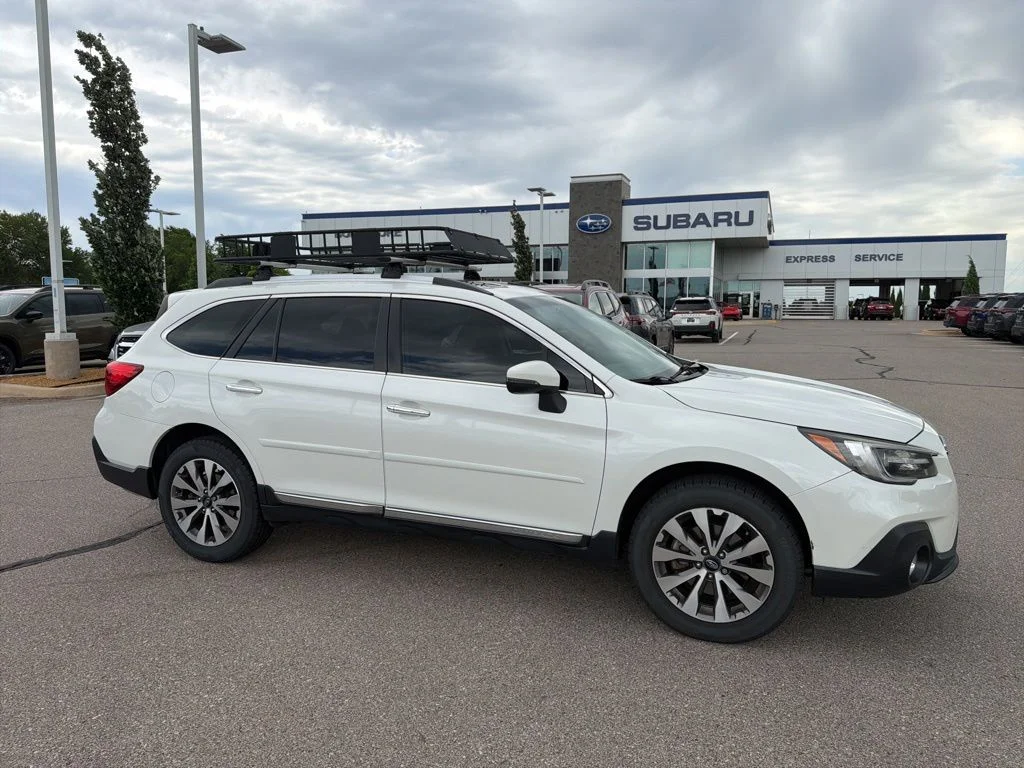 2019 Subaru Outback 2.5i Touring's photo