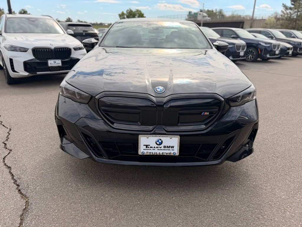 New 2026 Black Sapphire Metallic BMW M60 image 2