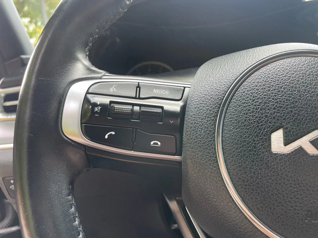 Used 2022 Ebony Black Kia GT-Line image 13