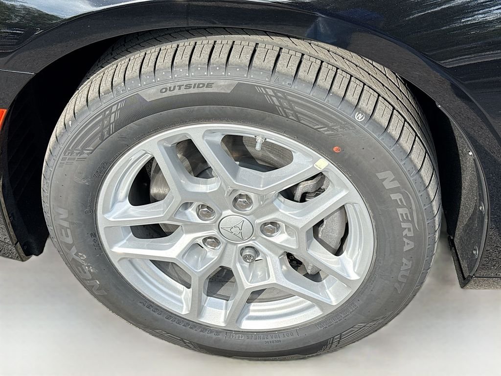 New 2026 Diamond Black Crystal Pearlcoat Dodge R/T image 9
