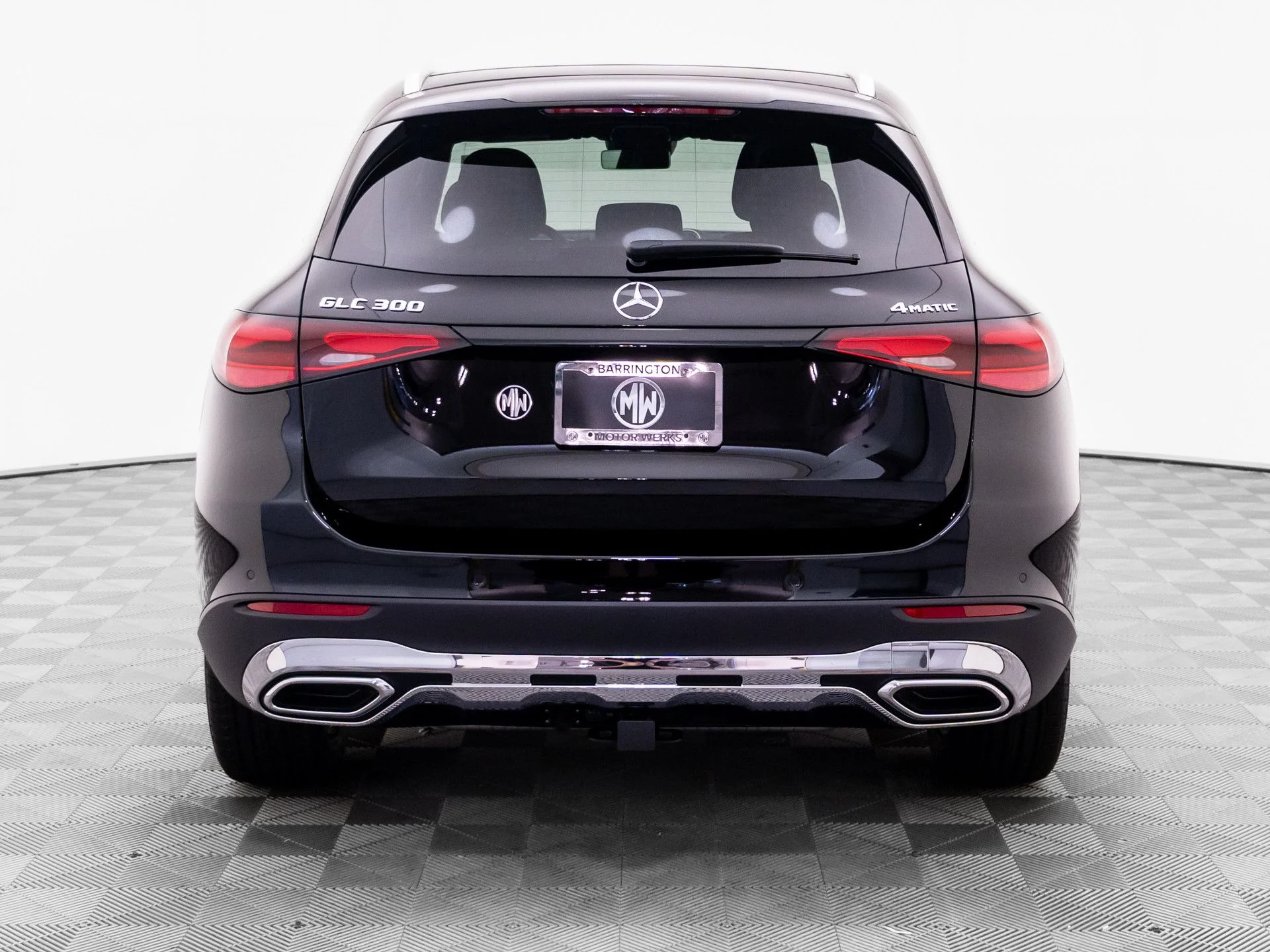New 2027 Black Mercedes-Benz GLC 300 image 4