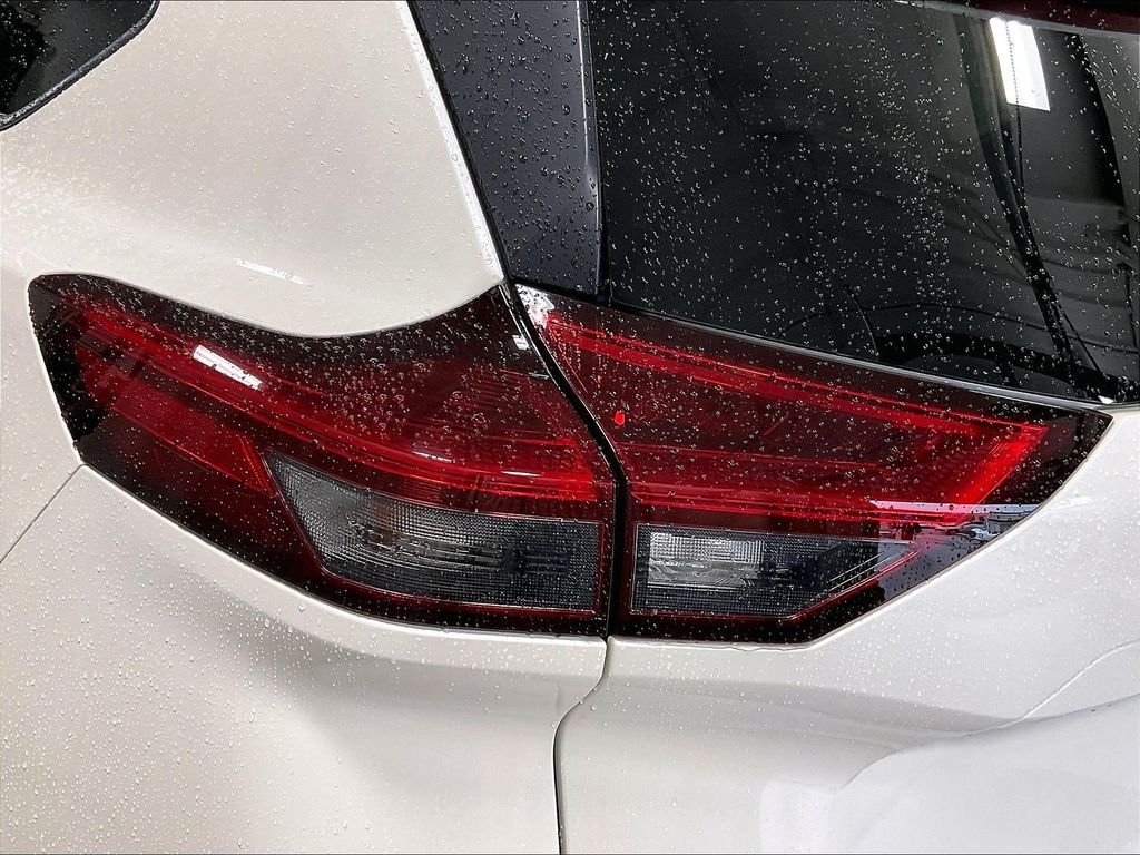 Used 2023 White Nissan SV image 34