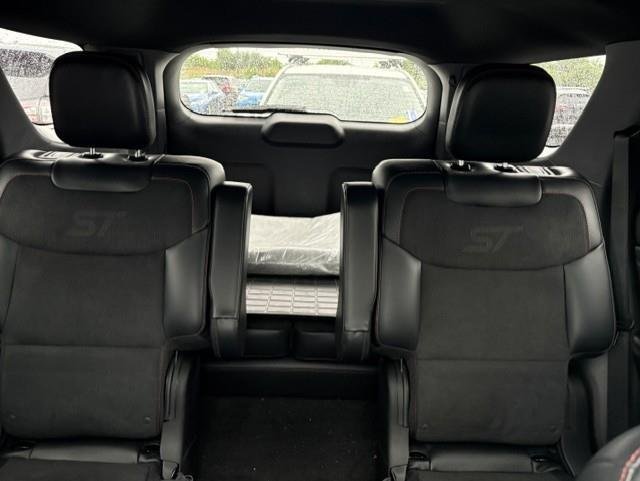 Used 2025 Vapor Blue Ford ST image 8