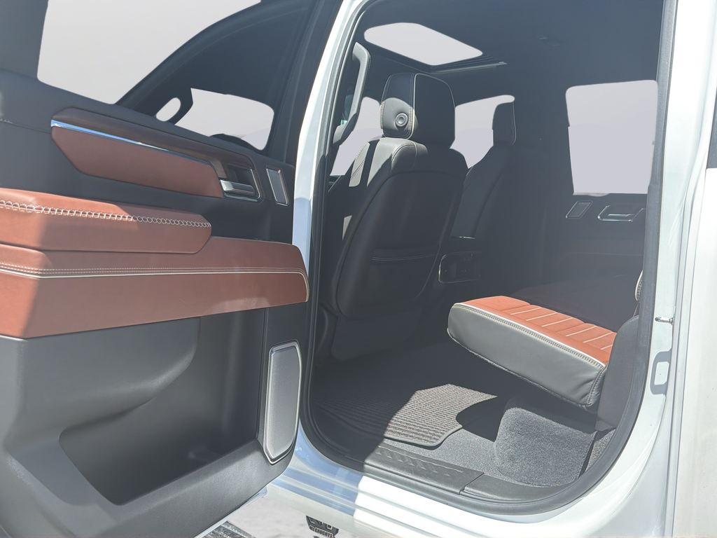 Used 2024 White GMC Denali Ultimate image 23