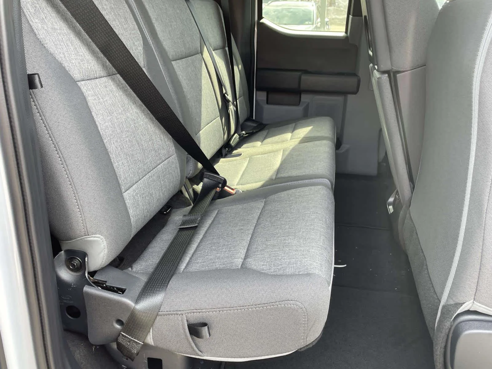 New 2026 Oxford White Ford XL image 14
