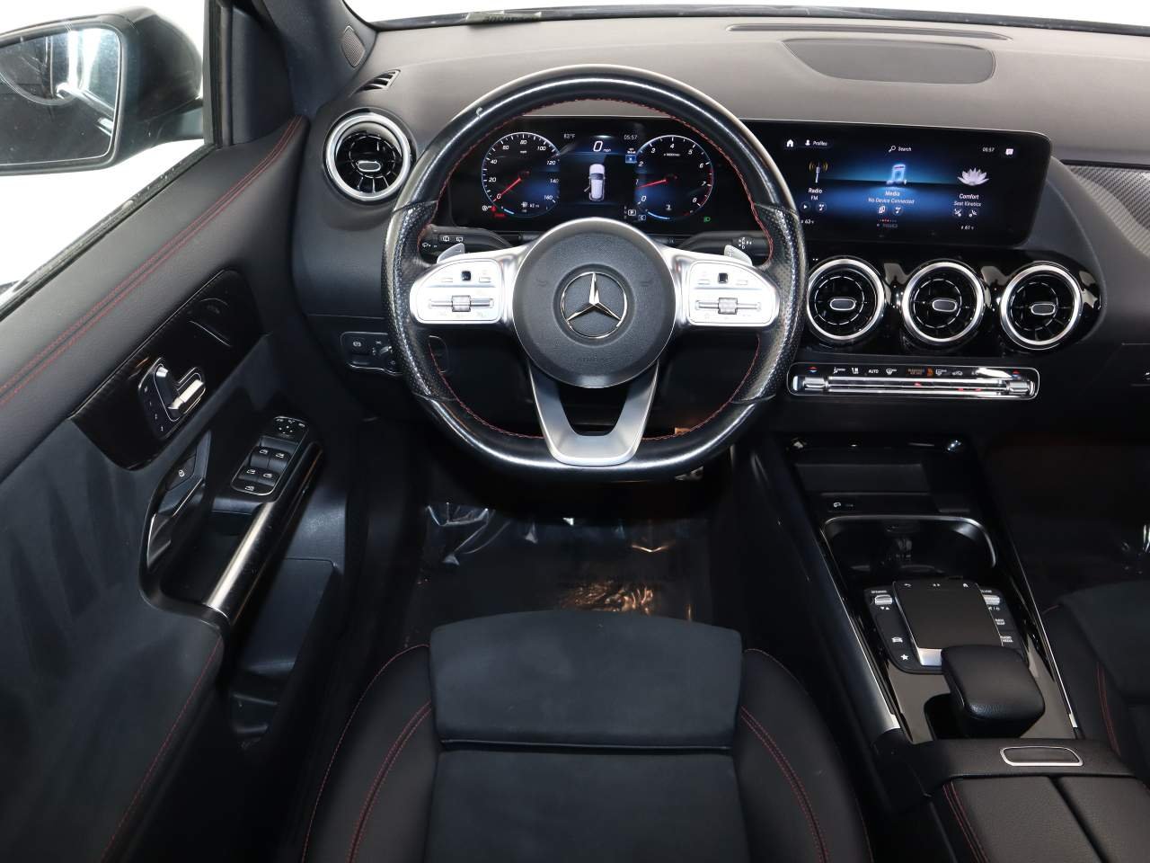 Used 2023 Night Black Mercedes-Benz GLA 250 image 10