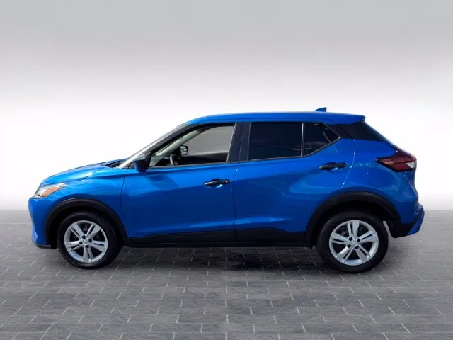 Used 2025 Blue Nissan S image 4