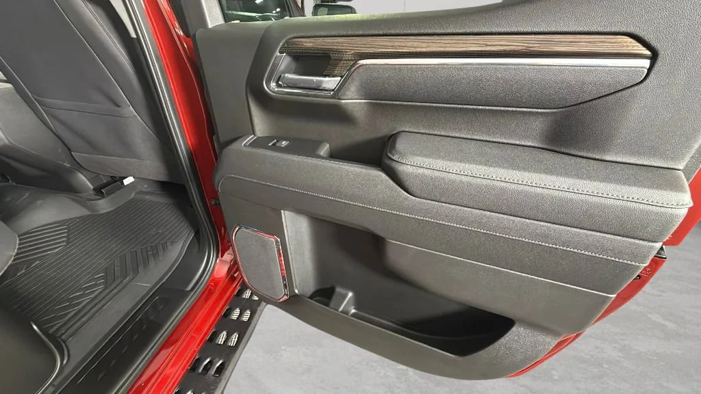 Used 2025 Radiant Red Tintcoat Chevrolet LT Trail Boss image 31