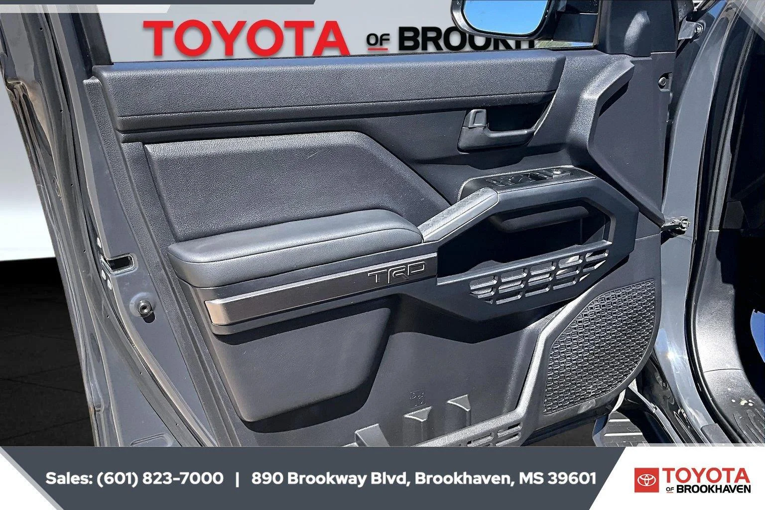 Used 2025 Underground Toyota TRD Off-Road HV image 17
