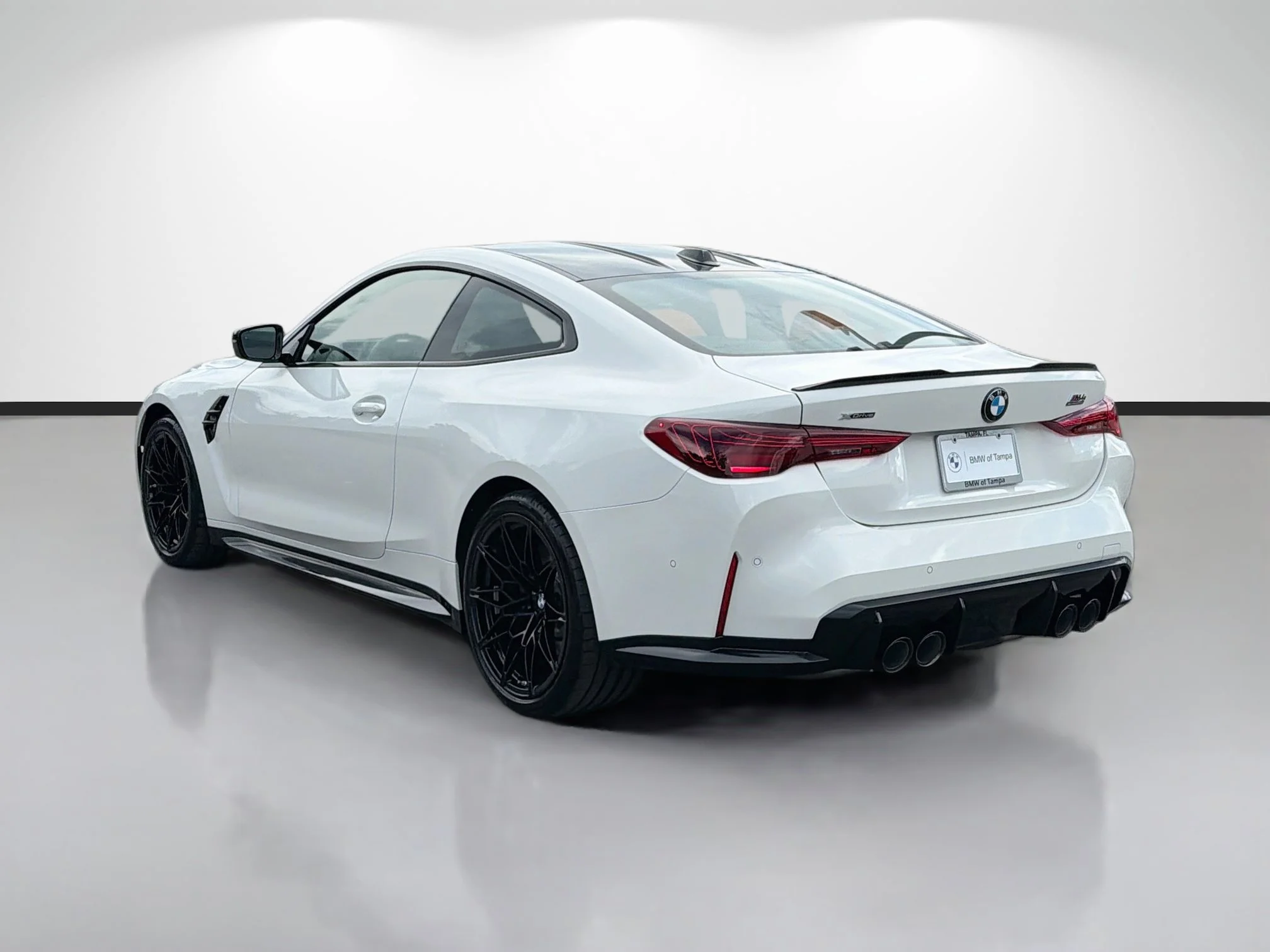 New 2027 Alpine White BMW Competition xDrive image 5