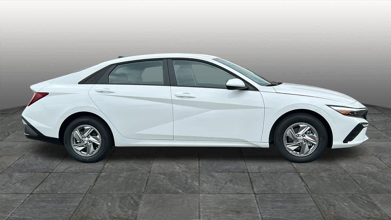New 2026 Serenity White Hyundai SE image 34