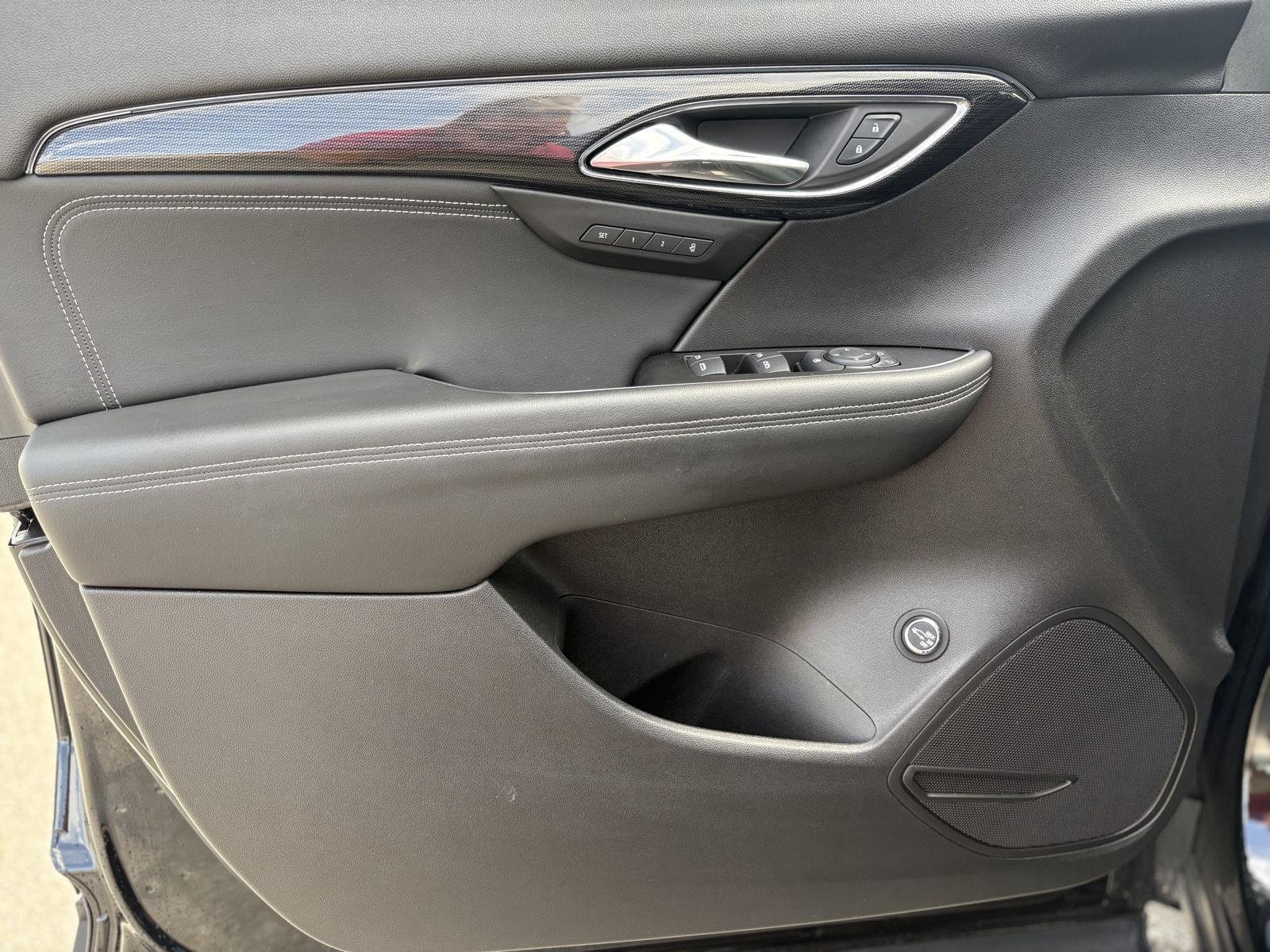 Used 2023 Ebony Twilight Metallic Buick Essence image 29