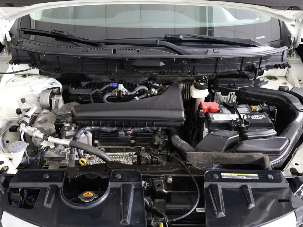 Used 2017 White Nissan SV image 17