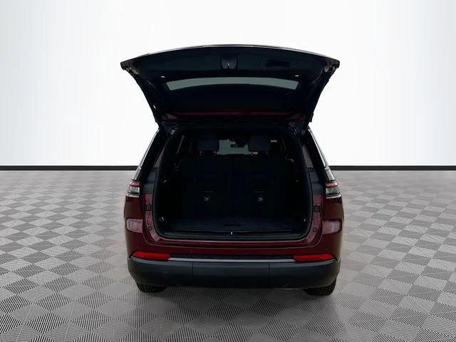 New 2026 Velvet Red Pearl-Coat Exterior Paint Jeep Altitude image 29