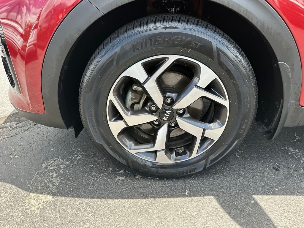 Used 2020 Red Kia LX image 9