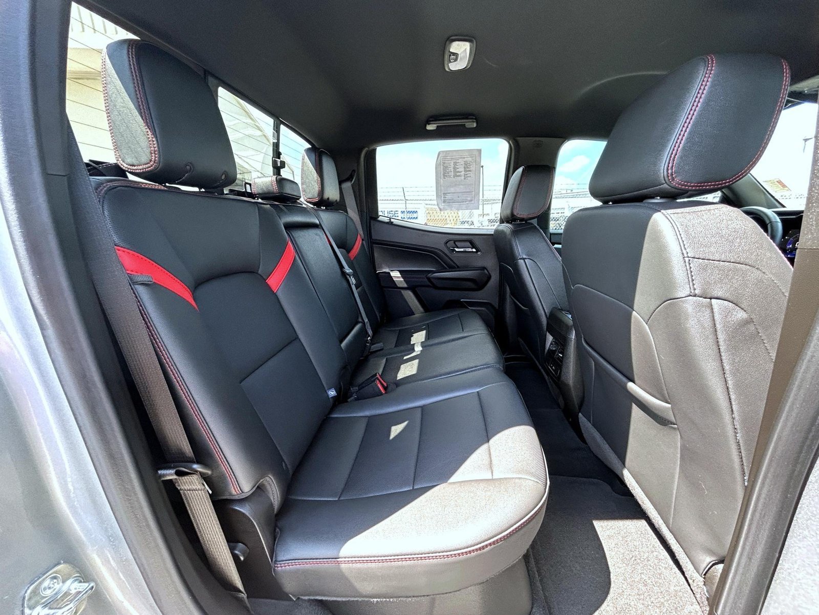 2025 Chevrolet Colorado Z71 - Photo 20