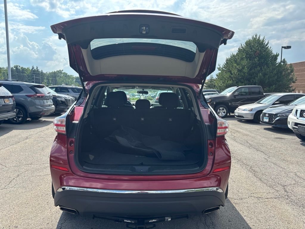 Used 2015 Red Nissan SV image 6