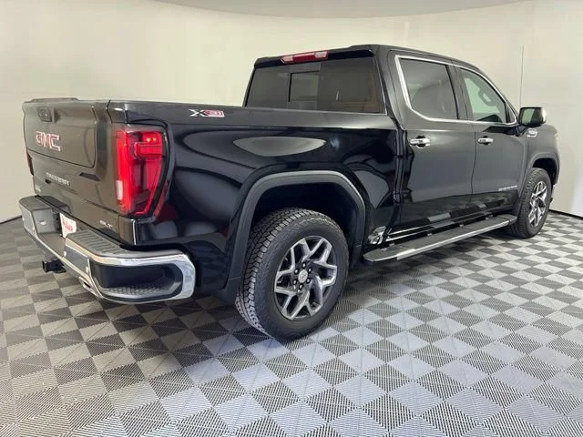 2026 GMC Sierra 1500 SLT - Photo 6