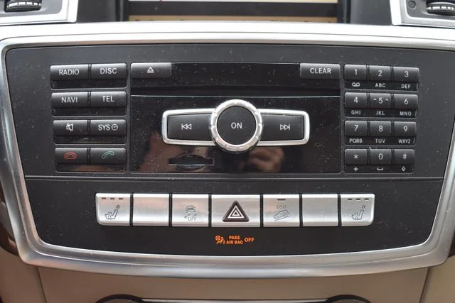 Used 2012 White Mercedes-Benz ML 350 image 32