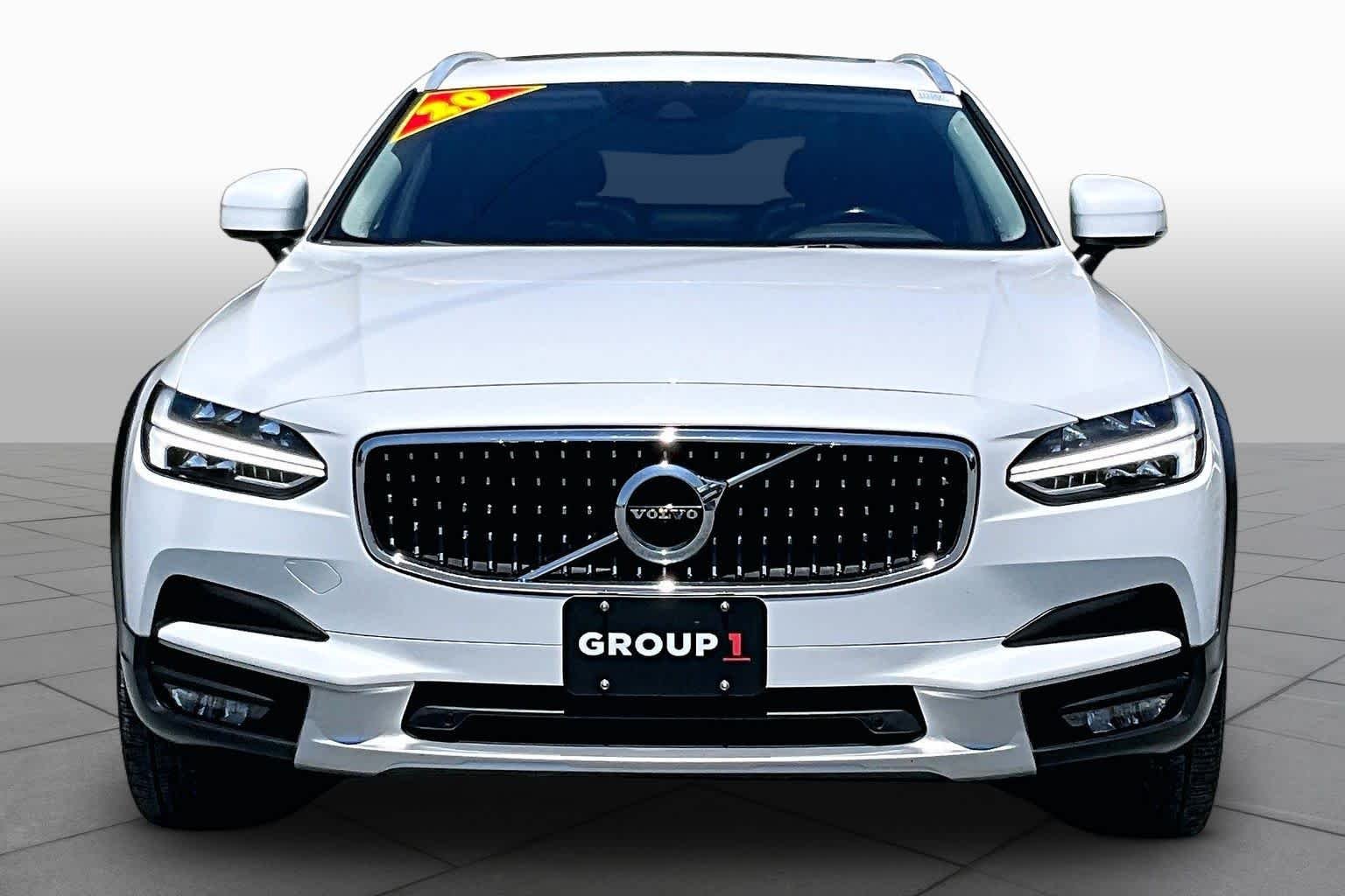 Used 2020 Crystal White Pearl Metallic Volvo  image 4
