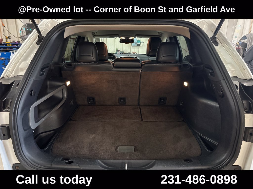 Used 2015 White Jeep Limited image 26