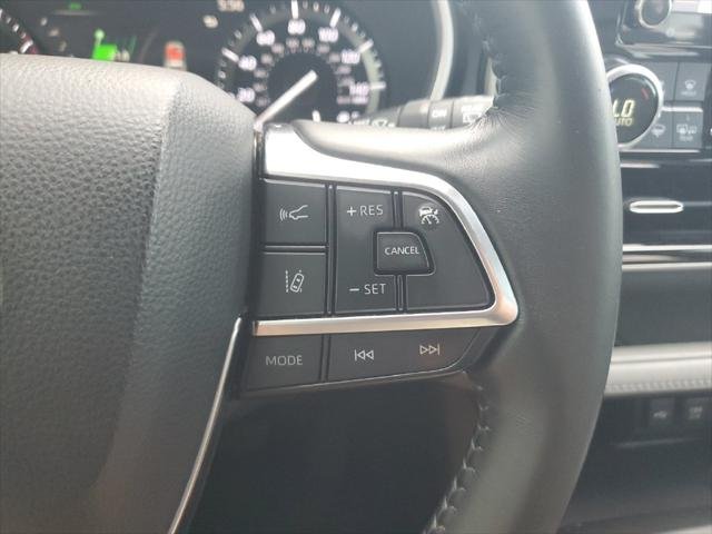 Certified Used 2020 CELESTIAL SILVER METALLIC Toyota  image 22